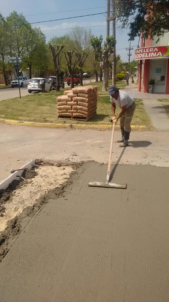SE FINALIZÓ LA REPARACIÓN DE LOZAS DE HORMIGÓN EN AVDA. 25 de MAYO