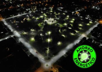 AHORRO ENERGÉTICO EN TEODELINA: EL SENADOR ENRICO Y LA COMUNA CONCRETARON OBRA DE RECAMBIO DE LUMINARIAS EN LA PLAZA ITUZAINGÓ