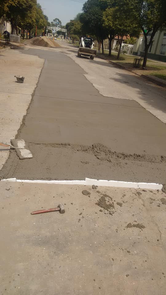 SE FINALIZÓ LA REPARACIÓN DE LOZAS DE HORMIGÓN EN AVDA. 25 de MAYO