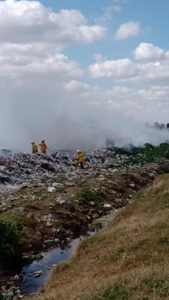 INCENDIO EN EL BASURAL DE TEODELINA