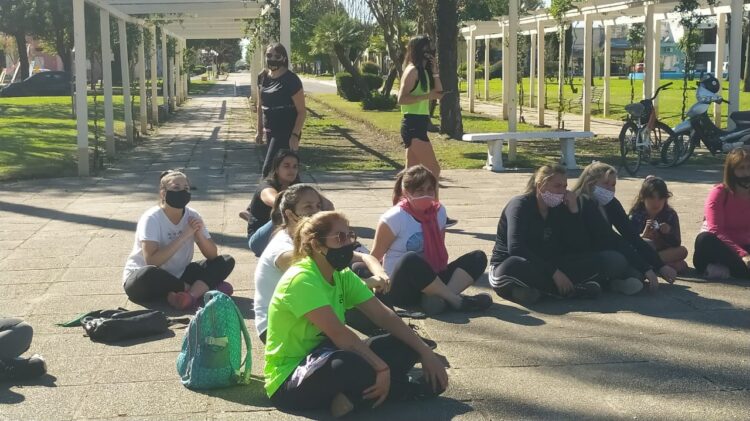 SE REALIZÓ LA CHARLA ABIERTA ORIENTADA AL DEPORTE EN TEODELINA