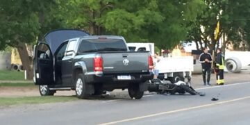 ARENALES: ACCIDENTE ENTRE MOTO Y CAMIONETA