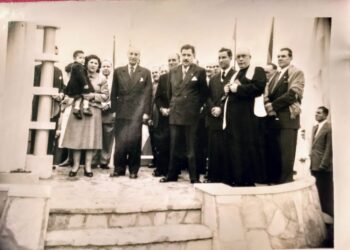Teodelina 1954 – Inauguración del mástil de la plaza.