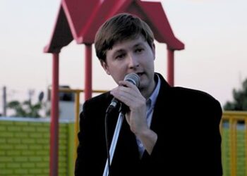 Se le dio nombre a la plazoleta de J.B.Alberdi “PRESIDENTE NESTOR KIRCHNER”