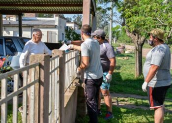 EN LEANDRO N. ALEM SE ENTREGARON 1000 BOLSONES DE CARNE