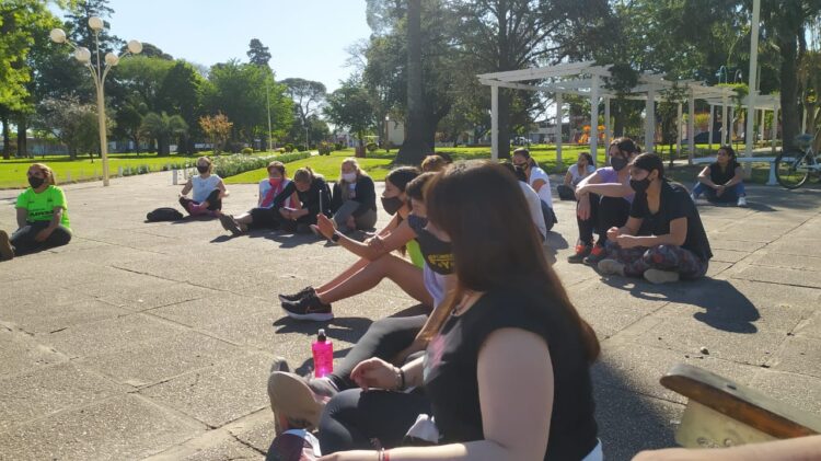 SE REALIZÓ LA CHARLA ABIERTA ORIENTADA AL DEPORTE EN TEODELINA