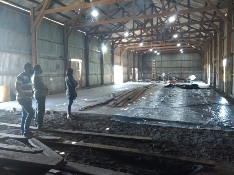 ARRIBEÑOS: LA OBRA EN EL GALPÓN DE LA PISTA DE LA SALUD AVANZA