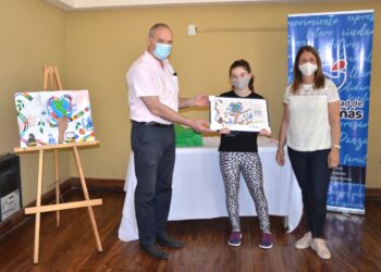 VILLA CAÑAS: RECONOCIMIENTO A ISABELLA STRINNA