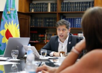 Kicillof evaluó la situación epidemiológica de la Provincia junto a especialistas e intendentes