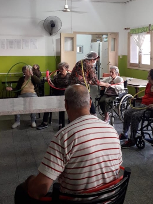 GENERAL ARENALES: TALLER “ARTE, CUERPO Y ALMA” EN EL ASILO DE ANCIANOS DEL HOSPITAL MUNICIPAL.