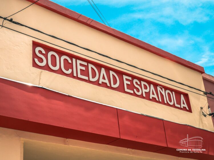 Teodelina: LA SOCIEDAD ESPAÑOLA LUCE SU EDIFICIO RENOVADO