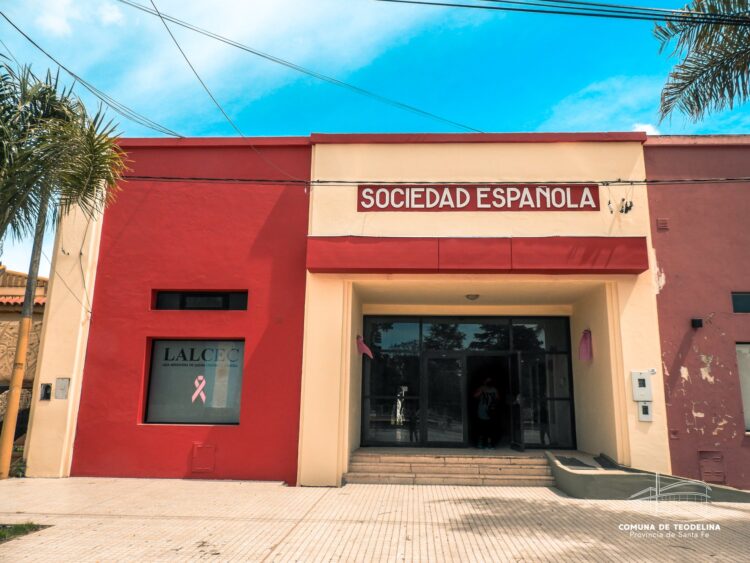 Teodelina: LA SOCIEDAD ESPAÑOLA LUCE SU EDIFICIO RENOVADO