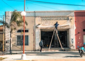 Teodelina: LA SOCIEDAD ESPAÑOLA LUCE SU EDIFICIO RENOVADO