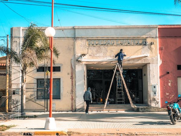 Teodelina: LA SOCIEDAD ESPAÑOLA LUCE SU EDIFICIO RENOVADO