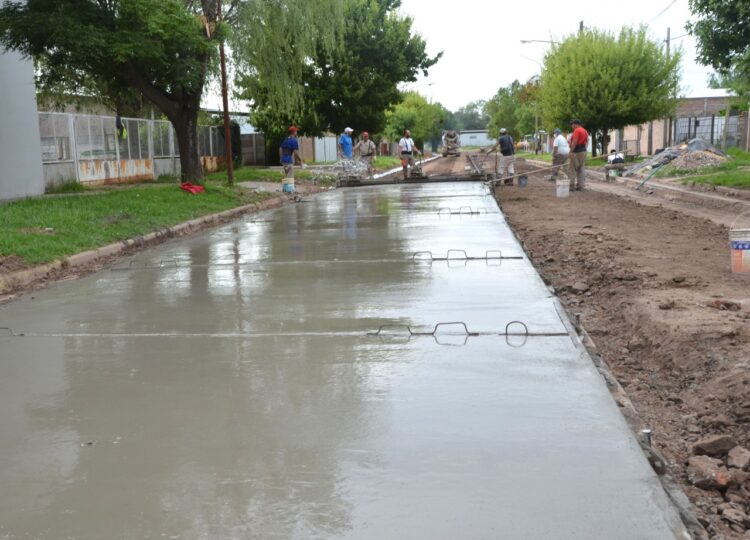 VILLA CAÑAS: PAVIMENTACIÓN Y TAREAS DE MANTENIMIENTO Y MEJORADO