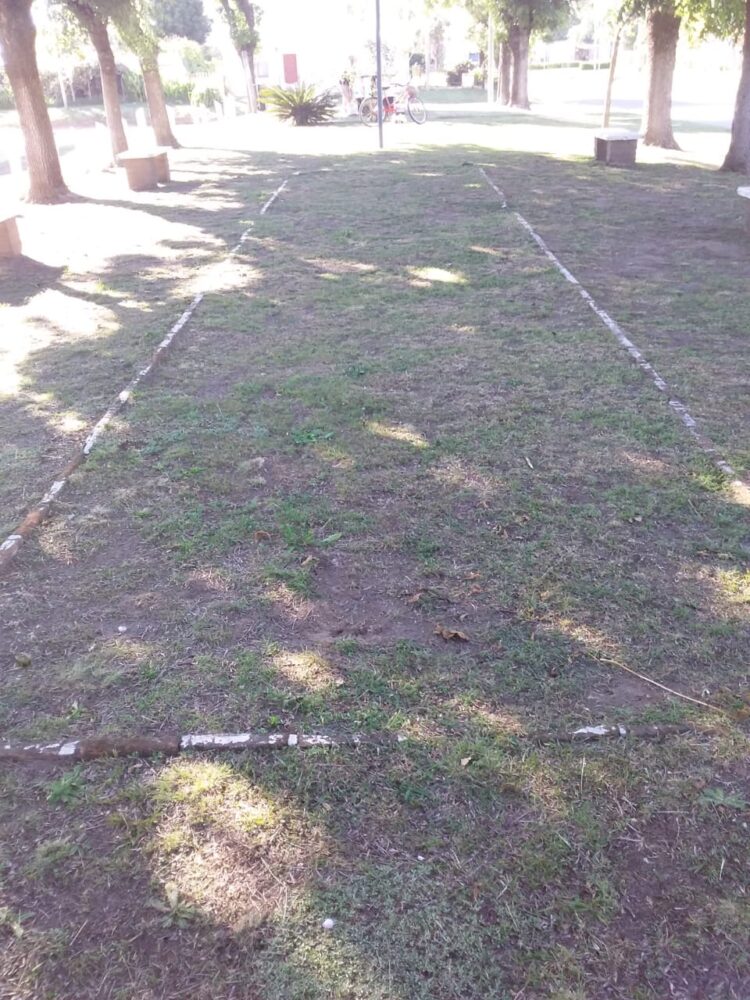 GENERAL ARENALES: REACONDICIONAMIENTO DE CANCHA DE TEJO EN LA PLAZA “ELIBERTO BULO”.