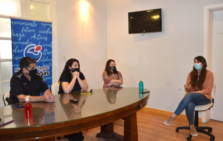 ACCIÓN SOCIAL: REUNIÓN CON AUTORIDADES POLICIALES