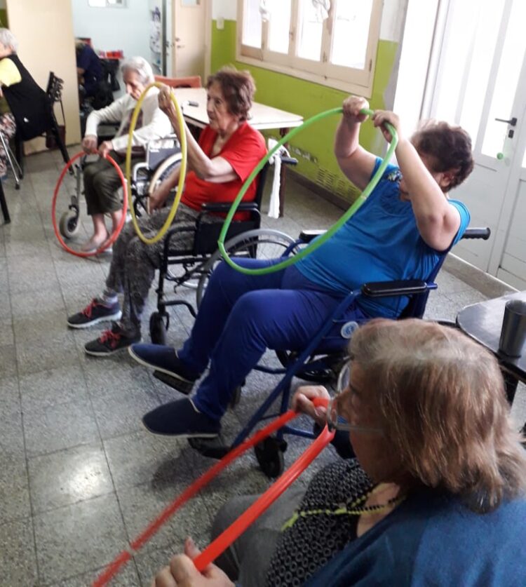 GENERAL ARENALES: TALLER “ARTE, CUERPO Y ALMA” EN EL ASILO DE ANCIANOS DEL HOSPITAL MUNICIPAL.