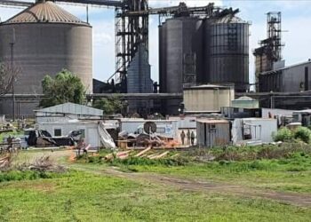 Fallecieron tres operarios en COFCO, ex Nidera, al quedar atrapados en un silo