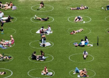 La pandemia supera su récord diario con más de 640.000 casos en todo el mundo