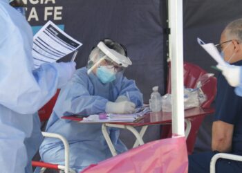 COVID-19: EFECTORES SAMCO Y CENTROS DE SALUD DE SANTA FE CONTINÚAN CON LA ESTRATEGIA DE DESCENTRALIZACIÓN DE TESTEOS