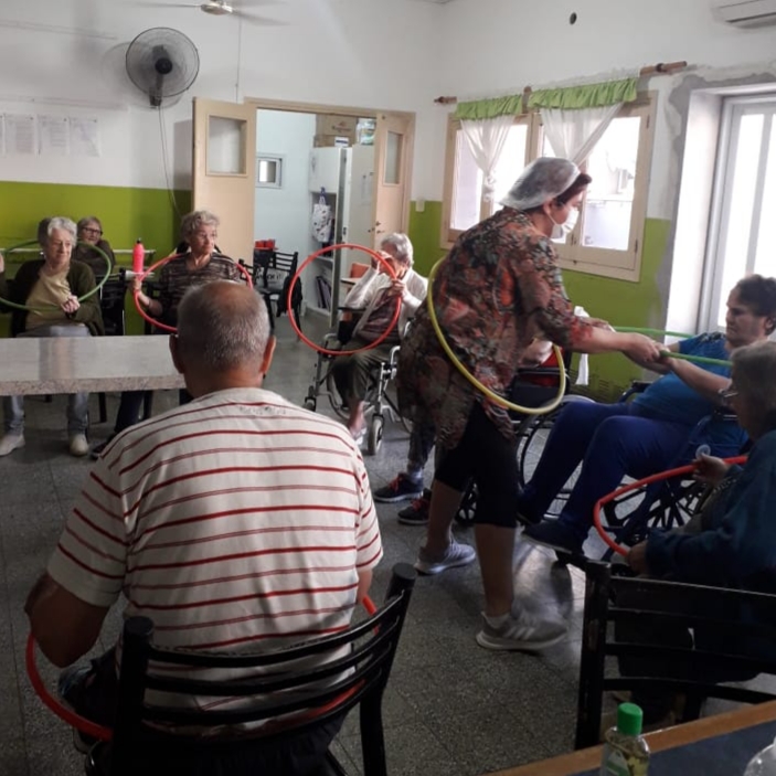 GENERAL ARENALES: TALLER “ARTE, CUERPO Y ALMA” EN EL ASILO DE ANCIANOS DEL HOSPITAL MUNICIPAL.