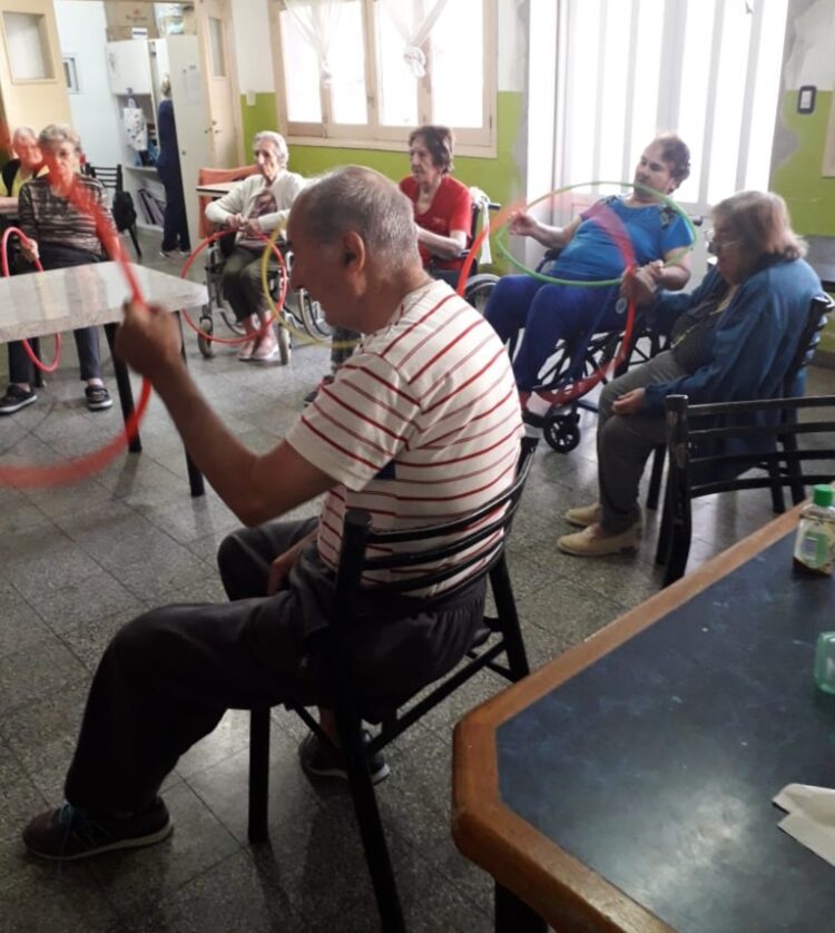 GENERAL ARENALES: TALLER “ARTE, CUERPO Y ALMA” EN EL ASILO DE ANCIANOS DEL HOSPITAL MUNICIPAL.