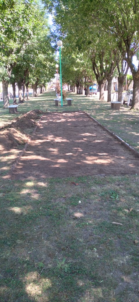 GENERAL ARENALES: REACONDICIONAMIENTO DE CANCHA DE TEJO EN LA PLAZA “ELIBERTO BULO”.