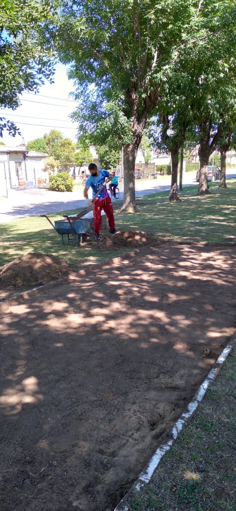GENERAL ARENALES: REACONDICIONAMIENTO DE CANCHA DE TEJO EN LA PLAZA “ELIBERTO BULO”.