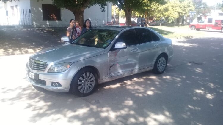 TEODELINA: BOMBEROS VOLUNTARIOS INFORMAN SALIDAS DE AUXILIO ” ACCIDENTE SIN CONSECUENCIAS”