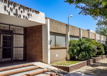 EL SENADOR ENRICO ANUNCIÓ QUE SE ABRIÓ LA LICITACIÓN PÚBLICA PARA EJECUTAR LAS OBRAS EDICILIAS EN “EL INDUSTRIAL” Y LA APERTURA DE SOBRES SERÁ EL 21 DE DICIEMBRE