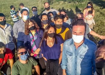 EL SENADOR ENRICO ACOMPAÑA A LOS VECINOS DEL BARRIO “BAHÍA DEL SOL” DE RUFINO PARA QUE PUEDAN CONTAR CON SU PROPIA PLAZA