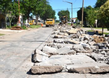 VILLA CAÑAS: Barrio Plan Vea: Reparación de calle 53