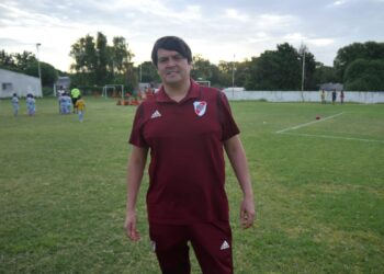 TEODELINA: HUGO HERNANDEZ VISITÖ LA LOCALIDAD PARA “VER” ENTRENAMIENTOS