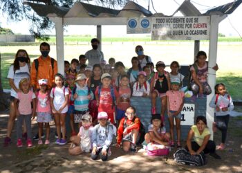 VILLA CAÑAS : COLONIA DE VACACIONES: HOY, BICICLETEADA AL CLUB DE CAZADORES