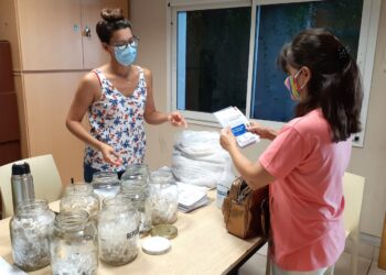 VILLAS CAÑAS: HUERTA FAMILIAR SANTAFESINA: SE ENTREGARON SEMILLAS