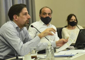 Trotta: “La vacuna no es condición indispensable para la presencialidad en las escuelas”