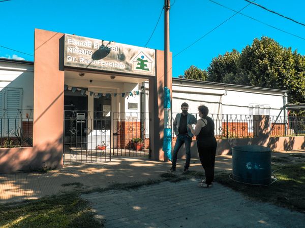 TEODELINA: 𝗟𝗘 𝗗𝗔𝗠𝗢𝗦 𝗖𝗢𝗟𝗢𝗥 𝗔 𝗡𝗨𝗘𝗦𝗧𝗥𝗔𝗦 𝗜𝗡𝗦𝗧𝗜𝗧𝗨𝗖𝗜𝗢𝗡𝗘𝗦