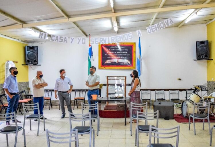 EL SENADOR ENRICO BRINDA RESPALDO A NUEVOS PROYECTOS DE IGLESIA PEÑA DE HOREB Y LA MARRUPEÑA DE SANTA ISABEL