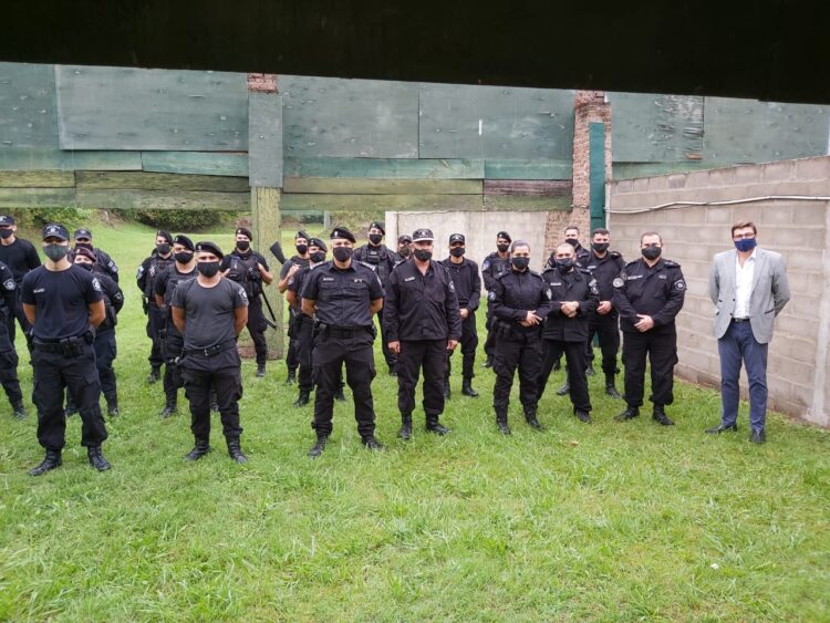 UNIDAD REGIONAL VIII: CAPACITACIÓN ESPECÍFICA Y ADIESTRAMIENTOS ESPECIALES PARA LOS NUEVOS EFECTIVOS DE LA POLICÍA DE SANTA FE 