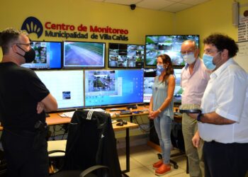 VILLA CAÑAS: GIZZI RECIBIÓ AL NUEVO JEFE DE LA COMISARÍA 6TA.