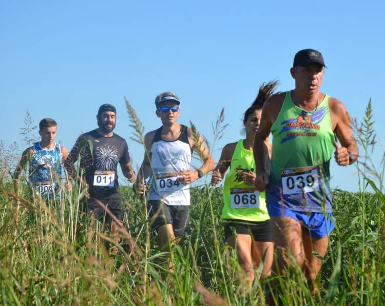 ATLETISMO EN CAÑÁS: MÁS DE CIEN ATLETAS CORRIERON LA CROSS COUNTRY AVENTURA