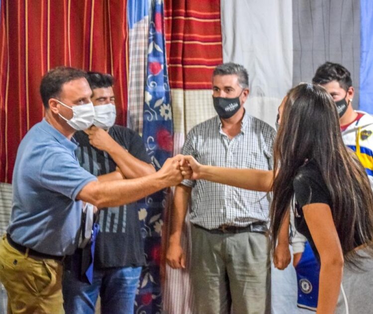 CERCA DE LOS VECINOS, CERCA DE LOS PROYECTOS: EL SENADOR ENRICO ACOMPAÑA EL TRABAJO DE LAS INSTITUCIONES DE DIEGO DE ALVEAR