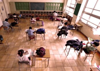 PROGRAMA DE BECAS MUNICIPAL y ÚTILES ESCOLARES