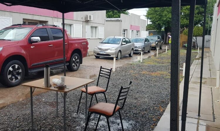 GENERAL ARENALES : VACUNACIÓN EN EL HOSPITAL MUNICIPAL.