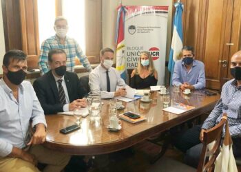 SENADORES DAN APOYO AL RECLAMO DE MÉDICOS SANTAFESINOS A TRAVÉS DE SIPRUS