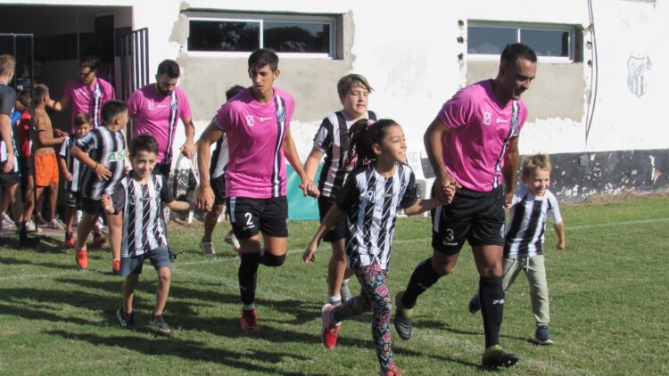 LOS “LOMOS NEGROS” GANARON 2 A 1 A SPORTSMAN CARMELENSE