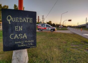 BOMBEROS VOLUNTARIOS TEODELINA PIDE QUE NOS SIGAMOS CUIDANDO ENTRE TODOS