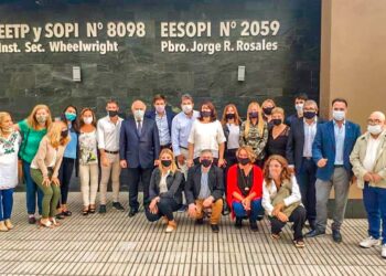 SENADOR ENRICO: “CON TRABAJO EN EQUIPO Y GESTIÓN PUDIMOS RECONSTRUIR EL EDIFICIO DEL INSTITUTO SECUNDARIO DE WHEELWRIGHT TRAS EL INCENDIO”