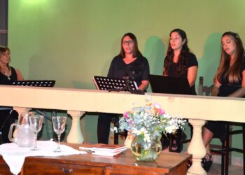 DÍA DE LA MUJER: POLINORI PRESENTÓ “RELATOS EN TETAS”